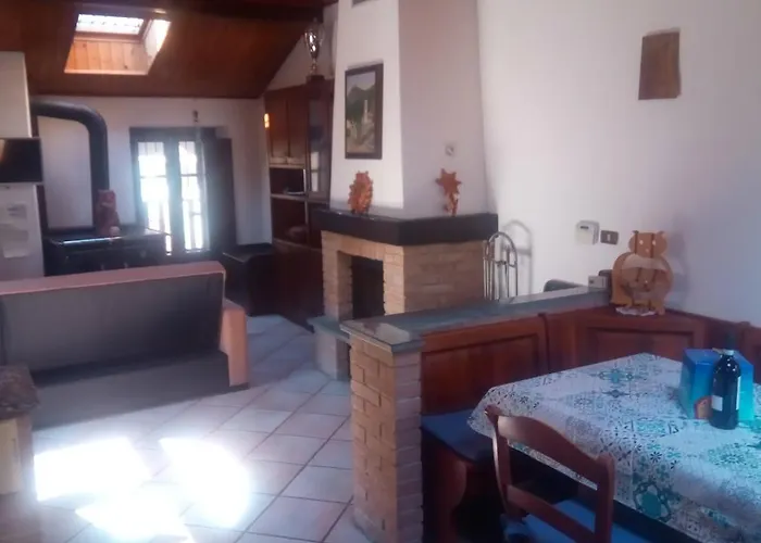 Casa del Rustico, Indipendente vista Sacra con dipinto